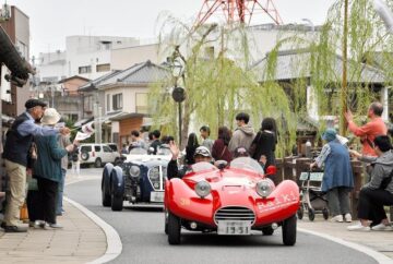 今年も佐原の町並みをクラシックカーが巡ります。 アイチャッチ